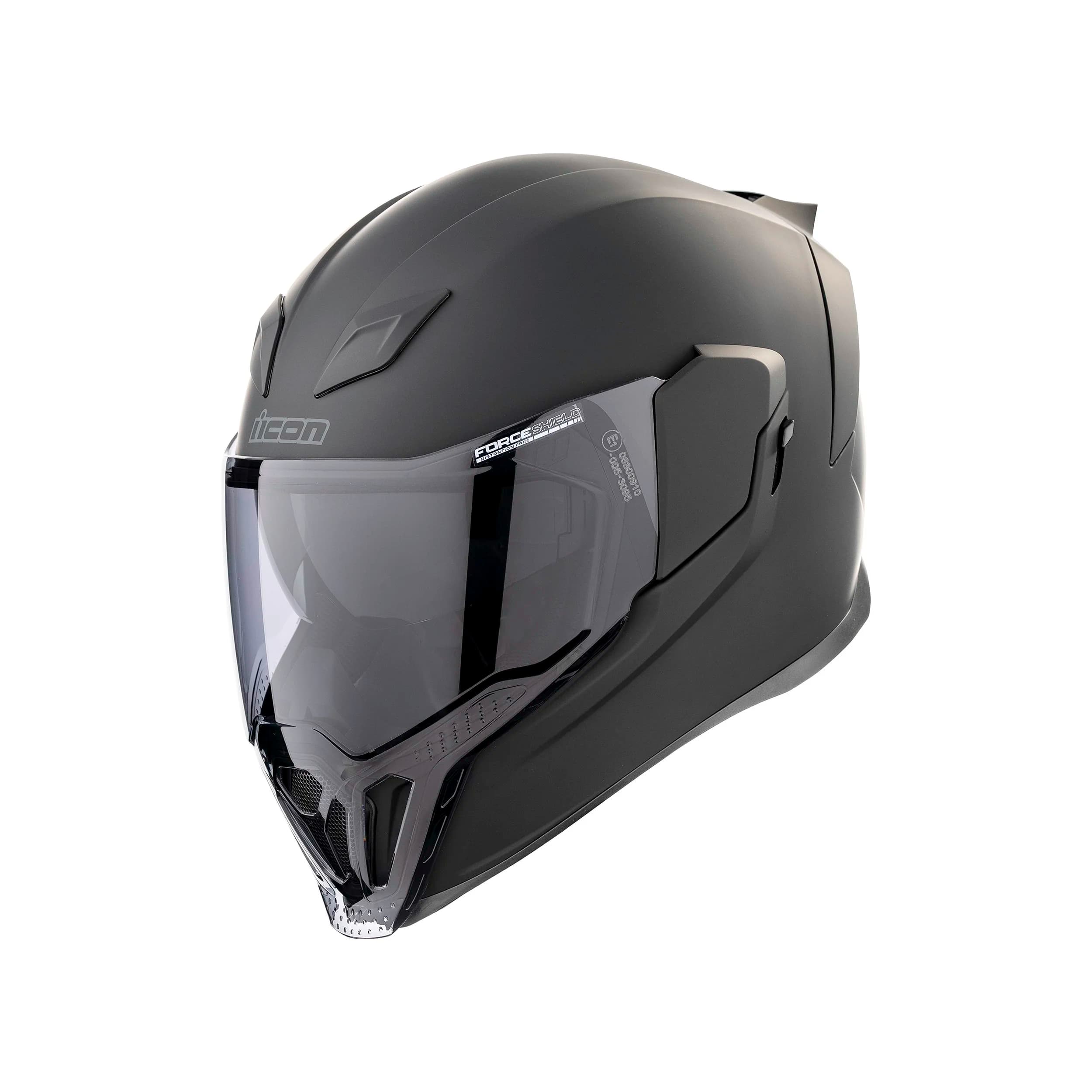 Icon Airflite Dark kapalı kask, önden çapraz görünüm