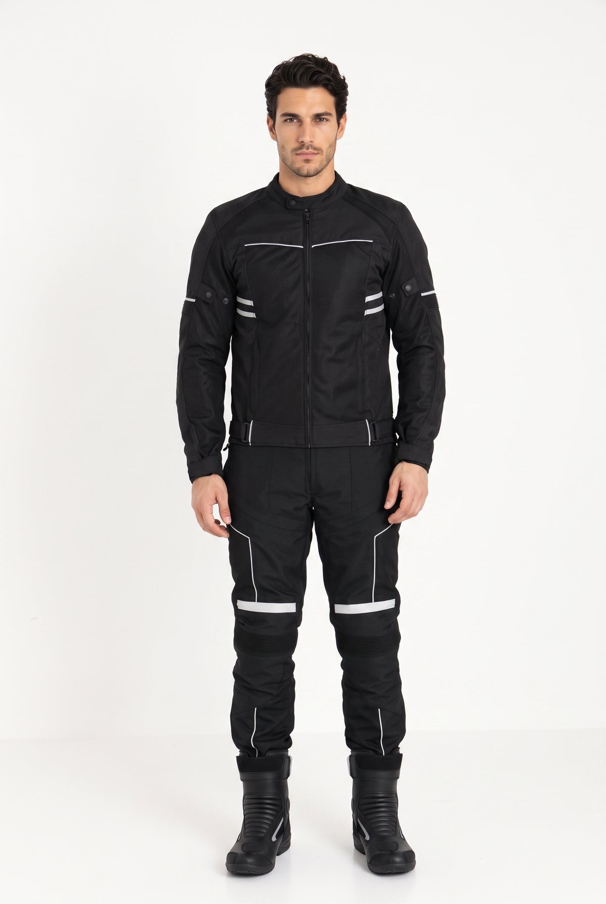 Yazlık Motosiklet Takımı — Mont + Pantolon, Reflektörlü, Siyah - model üzerinde görünüm